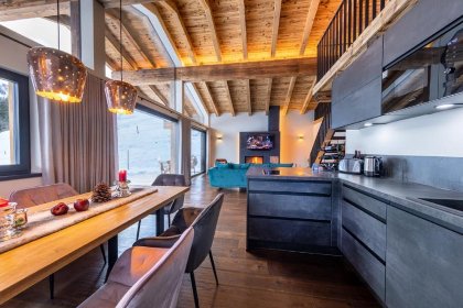 020 Mountain Hide Away
