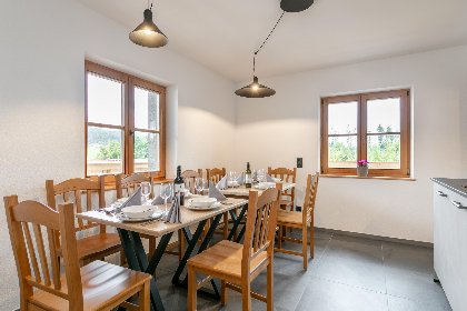 001 Buchen Nest