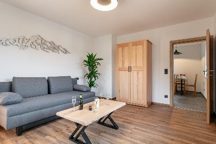 003 Buchen Nest