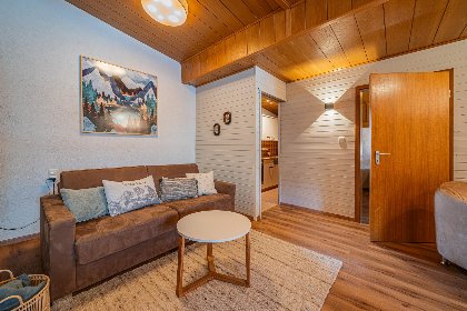 006 Das Bergnest Dorfgluck