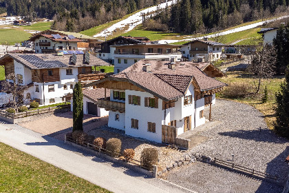 001 Kaiser Residence Top 1