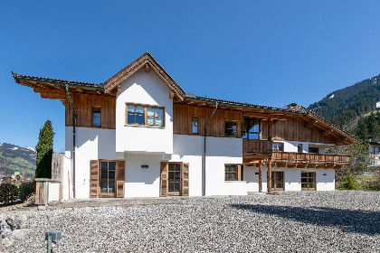 032 Kaiser Residence Top 1