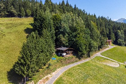051 Sonnenhutte unten