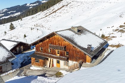 030 Schonangeralm Skihutte