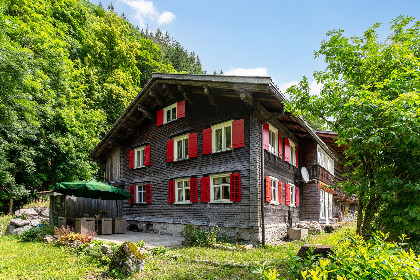037 Waldhusle